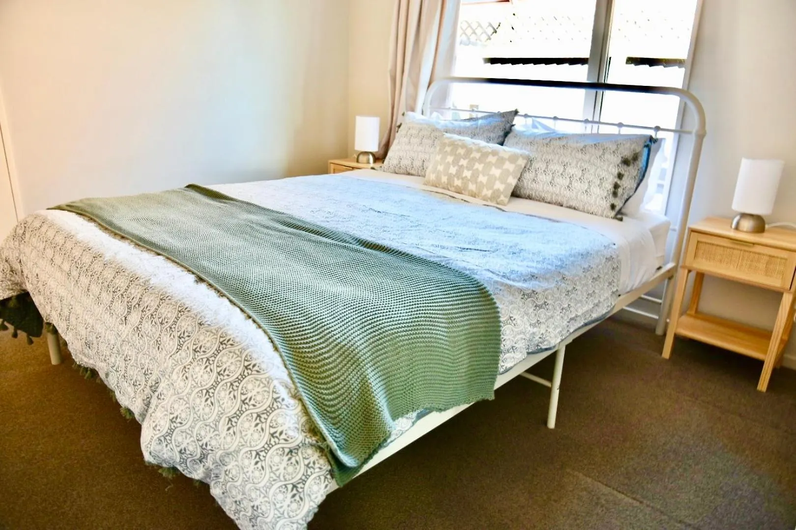 Sunny Garden Retreat - 3-Br Home Near Mall, City & Airport Christchurch Villa