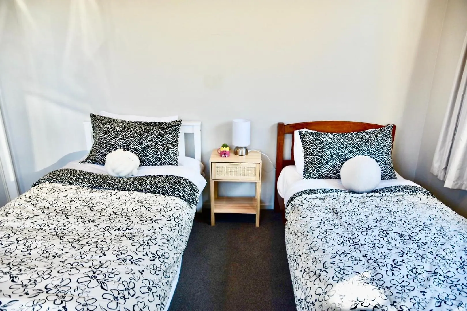 Sunny Garden Retreat - 3-Br Home Near Mall, City & Airport Κράισττσερτς Βίλα