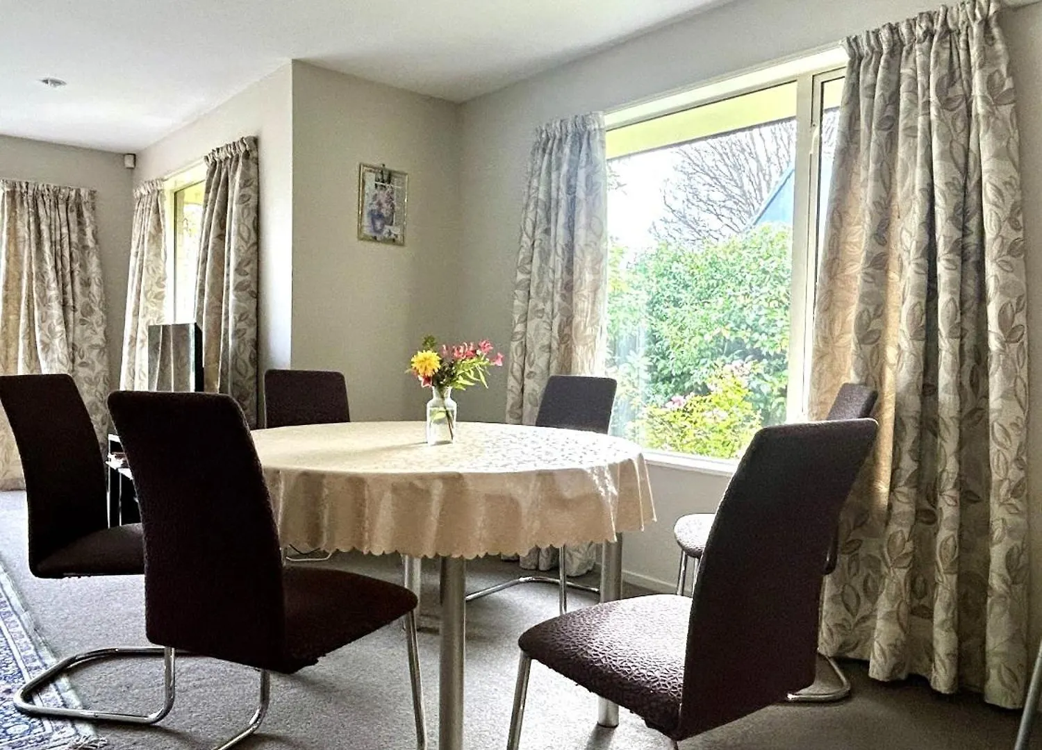 Βίλα Sunny Garden Retreat - 3-Br Home Near Mall, City & Airport Κράισττσερτς